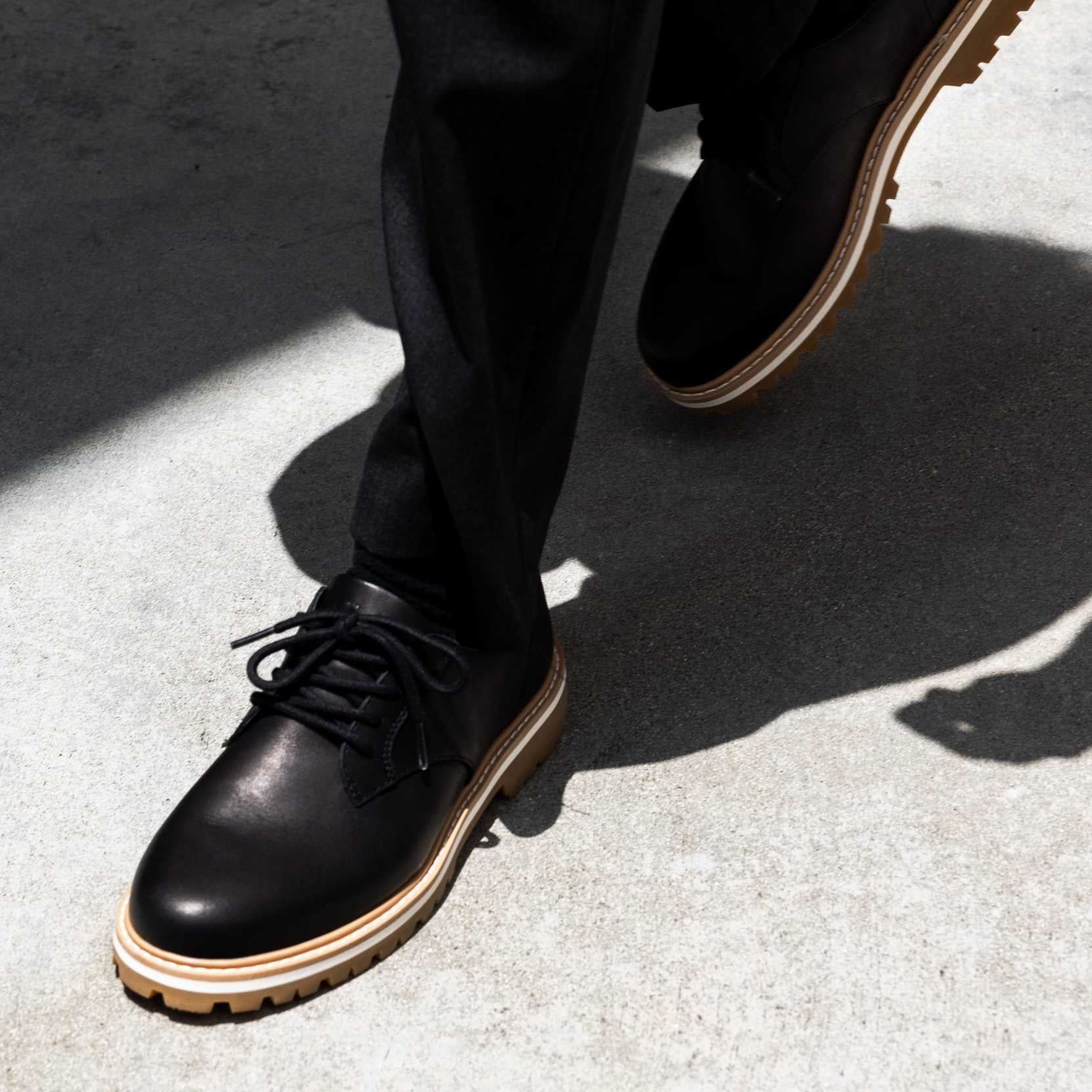 CLAE - LOGAN Antique Black Leather display picture 1
